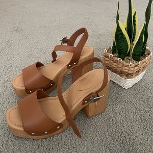 Women Sandals Universal Thread